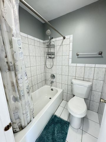 1527 Mohawk Trail, Wheeling, IL 60090