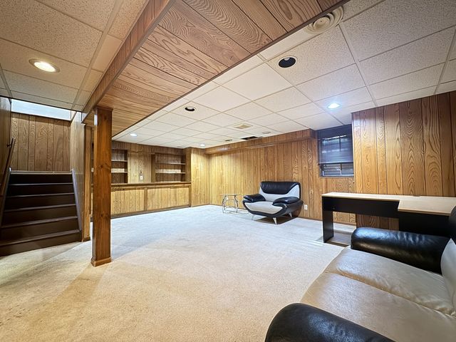 1527 Mohawk Trail, Wheeling, IL 60090