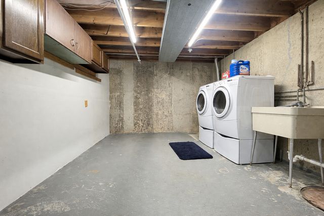 1527 Mohawk Trail, Wheeling, IL 60090