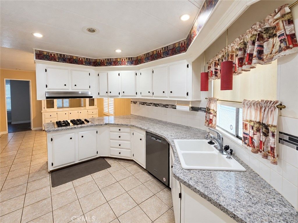 6741 Lincoln Avenue 146, Buena Park, CA 90620 — photo 4