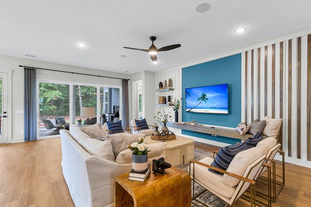 1111 Reserve Lane, Awendaw, SC 29429