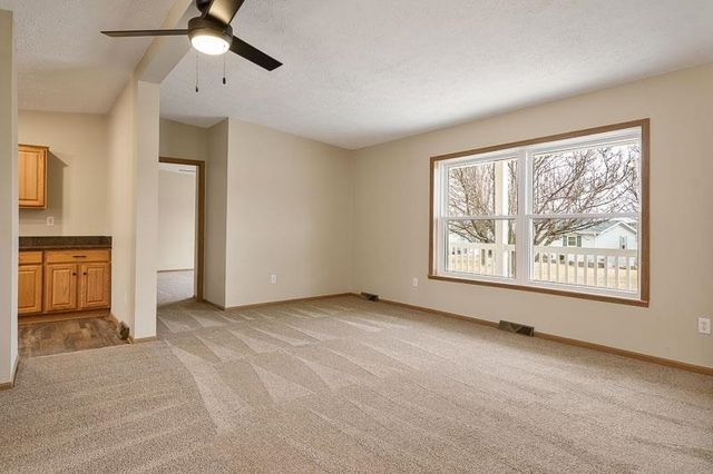 5647 BUTTERCUP Lane, Machesney Park, IL 61115