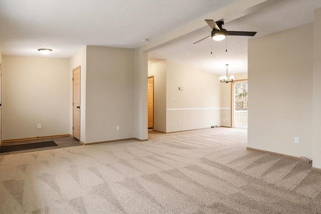 5647 BUTTERCUP Lane, Machesney Park, IL 61115