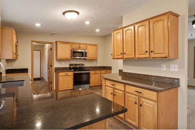 5647 BUTTERCUP Lane, Machesney Park, IL 61115