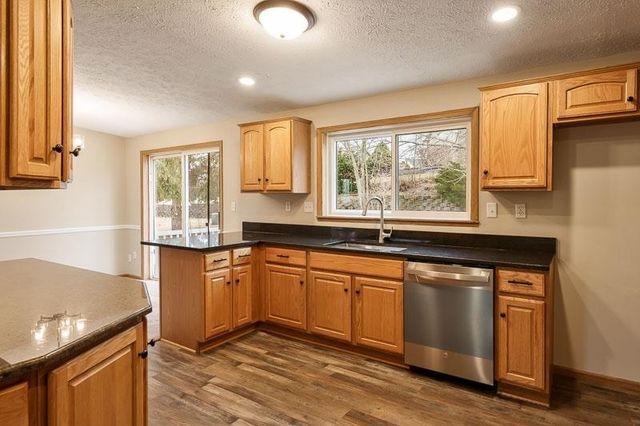 5647 BUTTERCUP Lane, Machesney Park, IL 61115