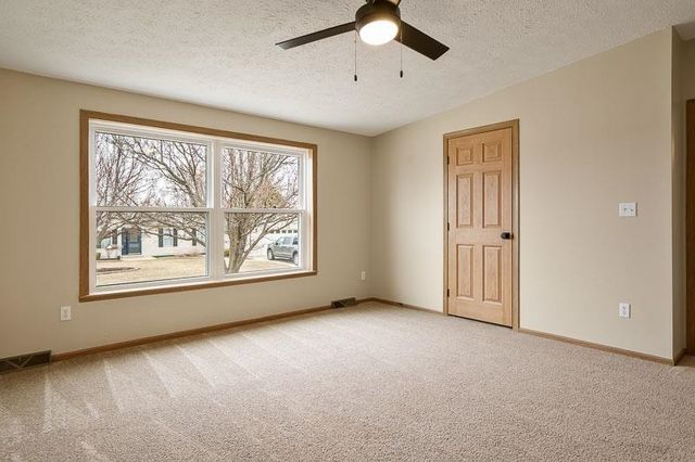 5647 BUTTERCUP Lane, Machesney Park, IL 61115