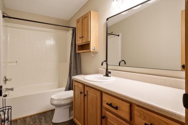 5647 BUTTERCUP Lane, Machesney Park, IL 61115