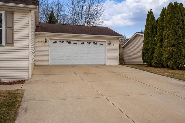 5647 BUTTERCUP Lane, Machesney Park, IL 61115