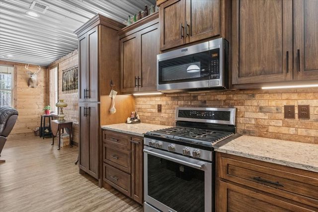 1028 Walton Rd, Scotts Hill, TN 38374