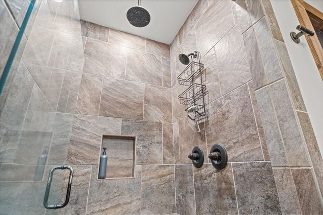 1028 Walton Rd, Scotts Hill, TN 38374