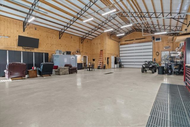 1028 Walton Rd, Scotts Hill, TN 38374