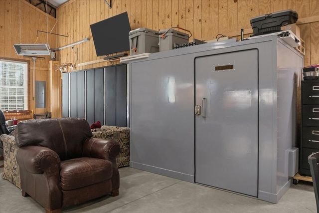 1028 Walton Rd, Scotts Hill, TN 38374