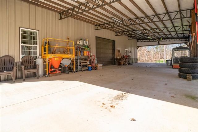 1028 Walton Rd, Scotts Hill, TN 38374