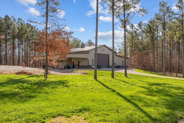 1028 Walton Rd, Scotts Hill, TN 38374