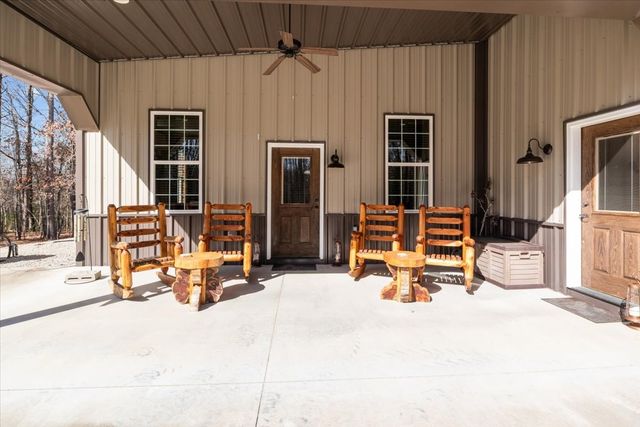 1028 Walton Rd, Scotts Hill, TN 38374