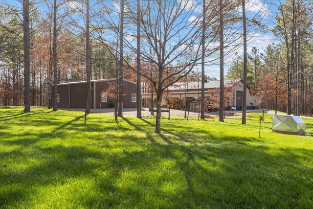 1028 Walton Rd, Scotts Hill, TN 38374