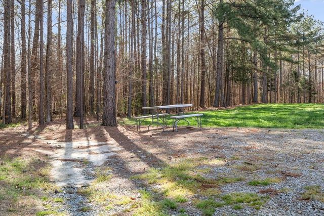 1028 Walton Rd, Scotts Hill, TN 38374