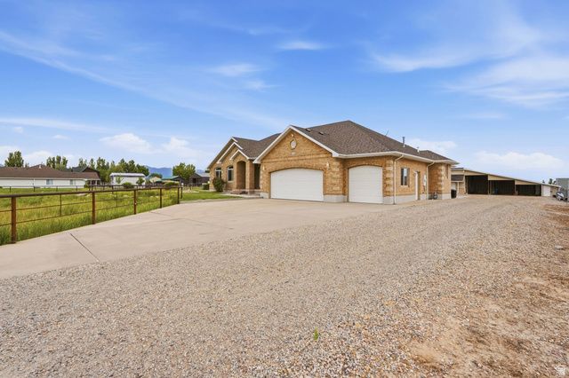 6643 W 5900 S, Hooper, UT 84315