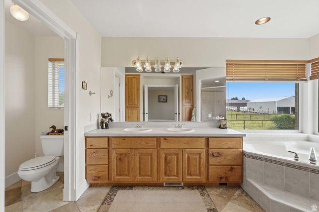 6643 W 5900 S, Hooper, UT 84315