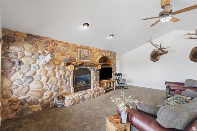 6643 W 5900 S, Hooper, UT 84315
