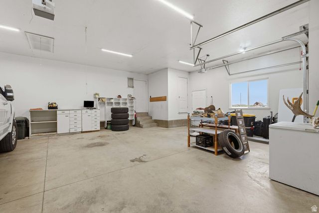 6643 W 5900 S, Hooper, UT 84315