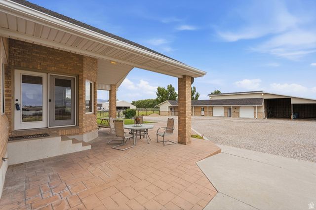6643 W 5900 S, Hooper, UT 84315
