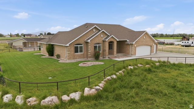 6643 W 5900 S, Hooper, UT 84315