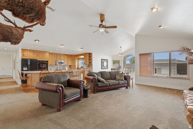 6643 W 5900 S, Hooper, UT 84315