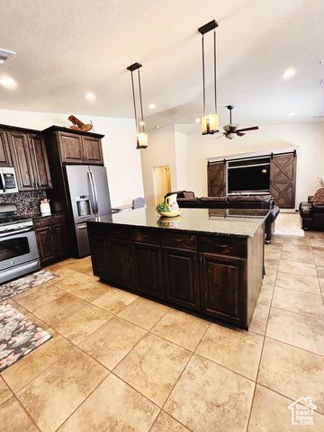 3853 MITCHELL DR, Santa Clara, UT 84765