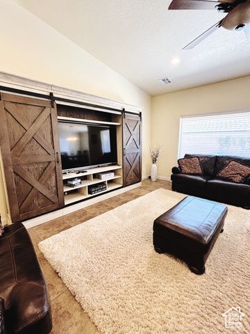 3853 MITCHELL DR, Santa Clara, UT 84765