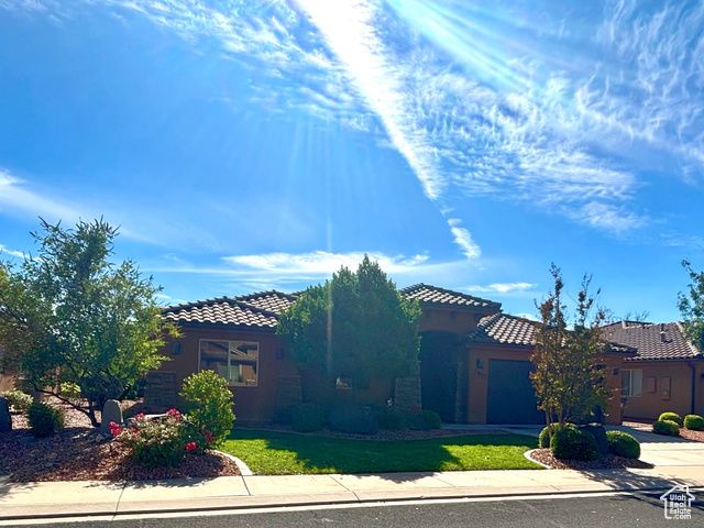 3853 MITCHELL DR, Santa Clara, UT 84765