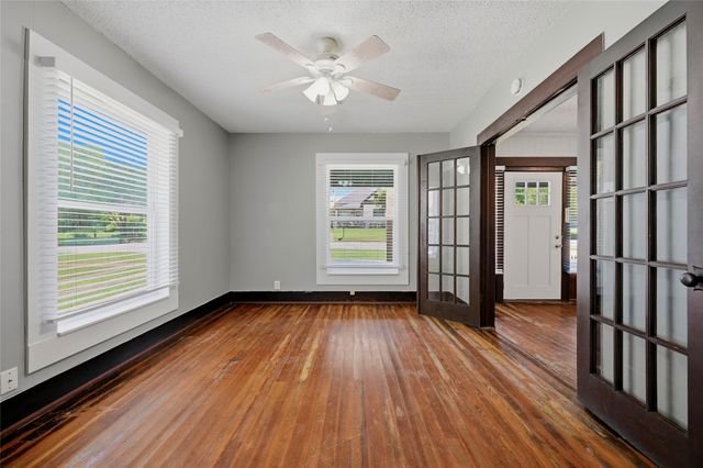 529 E Woodard Street, Denison, TX 75021