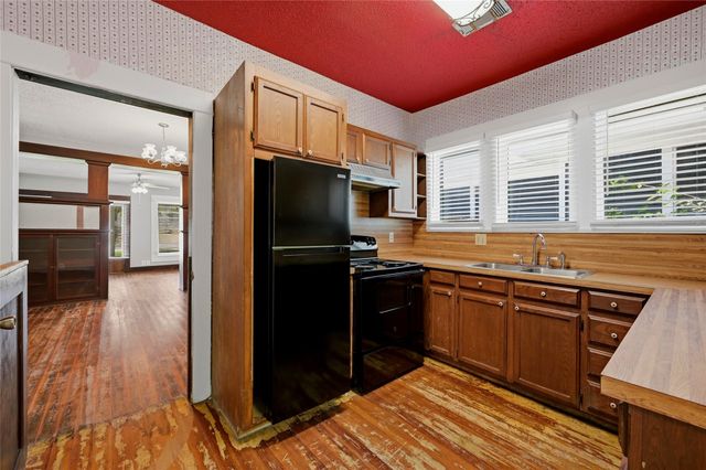 529 E Woodard Street, Denison, TX 75021