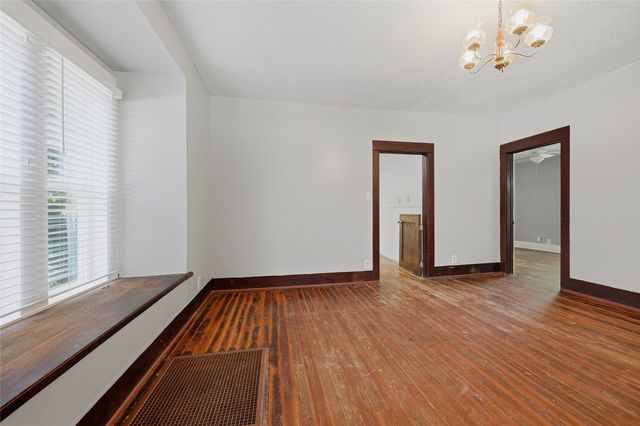 529 E Woodard Street, Denison, TX 75021