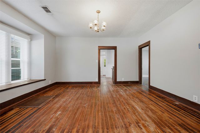 529 E Woodard Street, Denison, TX 75021