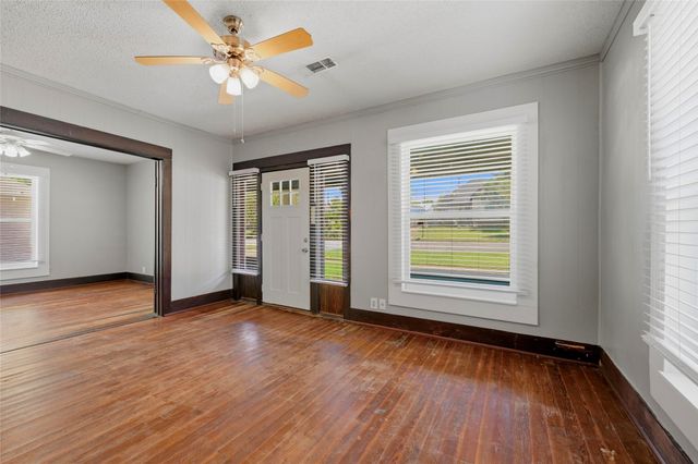 529 E Woodard Street, Denison, TX 75021