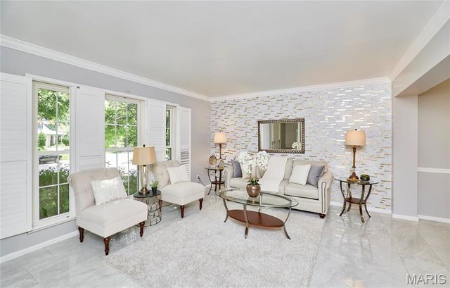 1730 Woodmore Oaks Drive, Manchester, MO 63021