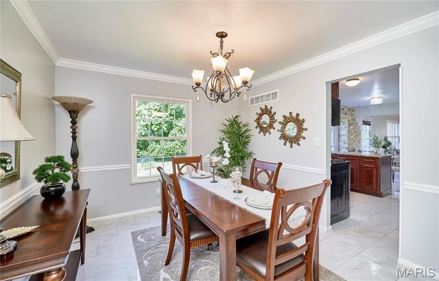 1730 Woodmore Oaks Drive, Manchester, MO 63021