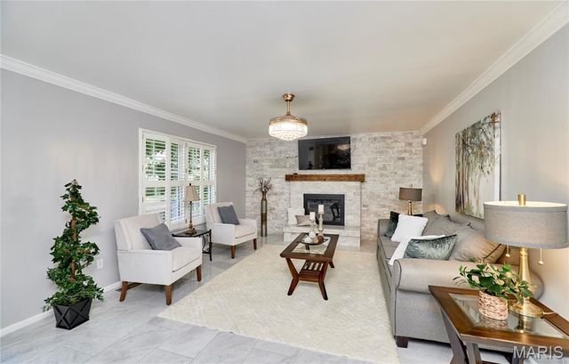 1730 Woodmore Oaks Drive, Manchester, MO 63021