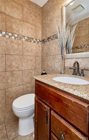 1730 Woodmore Oaks Drive, Manchester, MO 63021