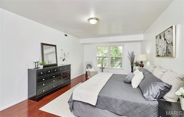 1730 Woodmore Oaks Drive, Manchester, MO 63021