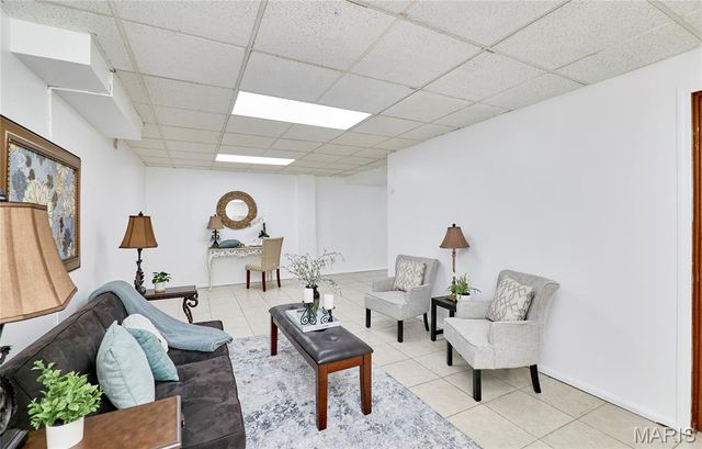 1730 Woodmore Oaks Drive, Manchester, MO 63021