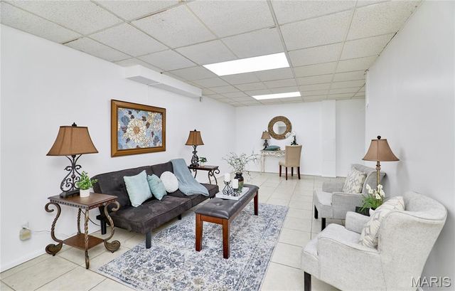 1730 Woodmore Oaks Drive, Manchester, MO 63021