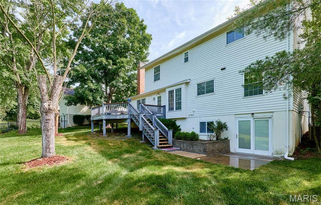 1730 Woodmore Oaks Drive, Manchester, MO 63021