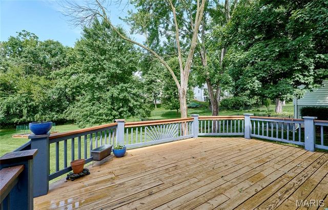 1730 Woodmore Oaks Drive, Manchester, MO 63021