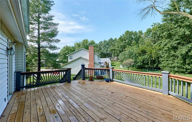 1730 Woodmore Oaks Drive, Manchester, MO 63021