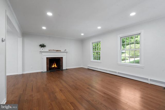 75 HART AVE, Hopewell, NJ 08525