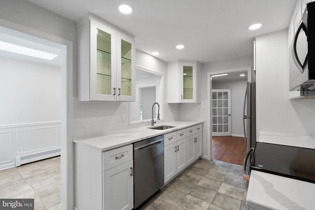 75 HART AVE, Hopewell, NJ 08525