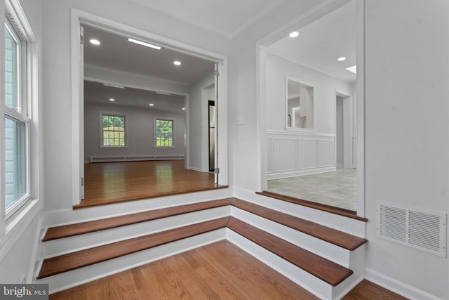 75 HART AVE, Hopewell, NJ 08525