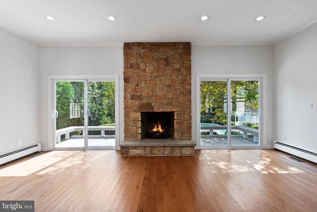75 HART AVE, Hopewell, NJ 08525